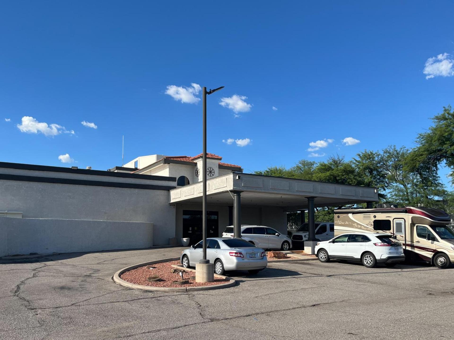 Motel 6 Tucson, AZ Airport Kino Sports Complex photo 1