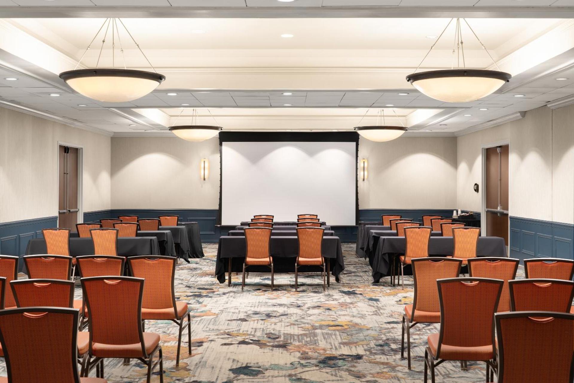 DoubleTree by Hilton Bradley International Airport photo 40