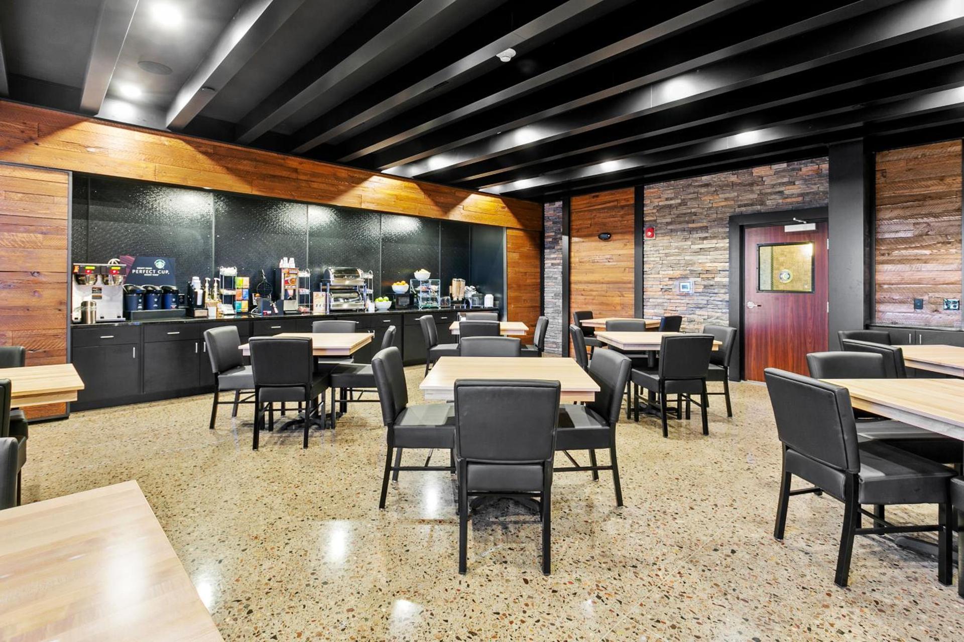 Cobblestone Hotel & Suites - Wickenburg photo 55