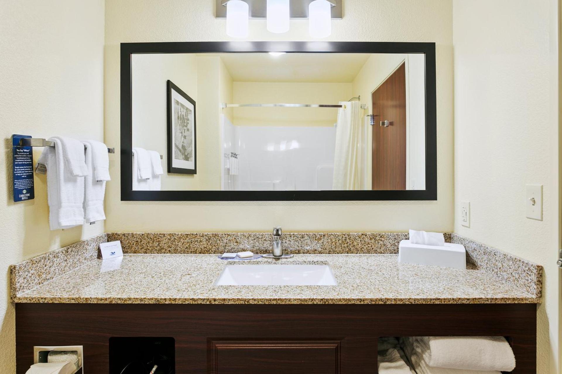 Cobblestone Hotel & Suites - Wickenburg photo 72