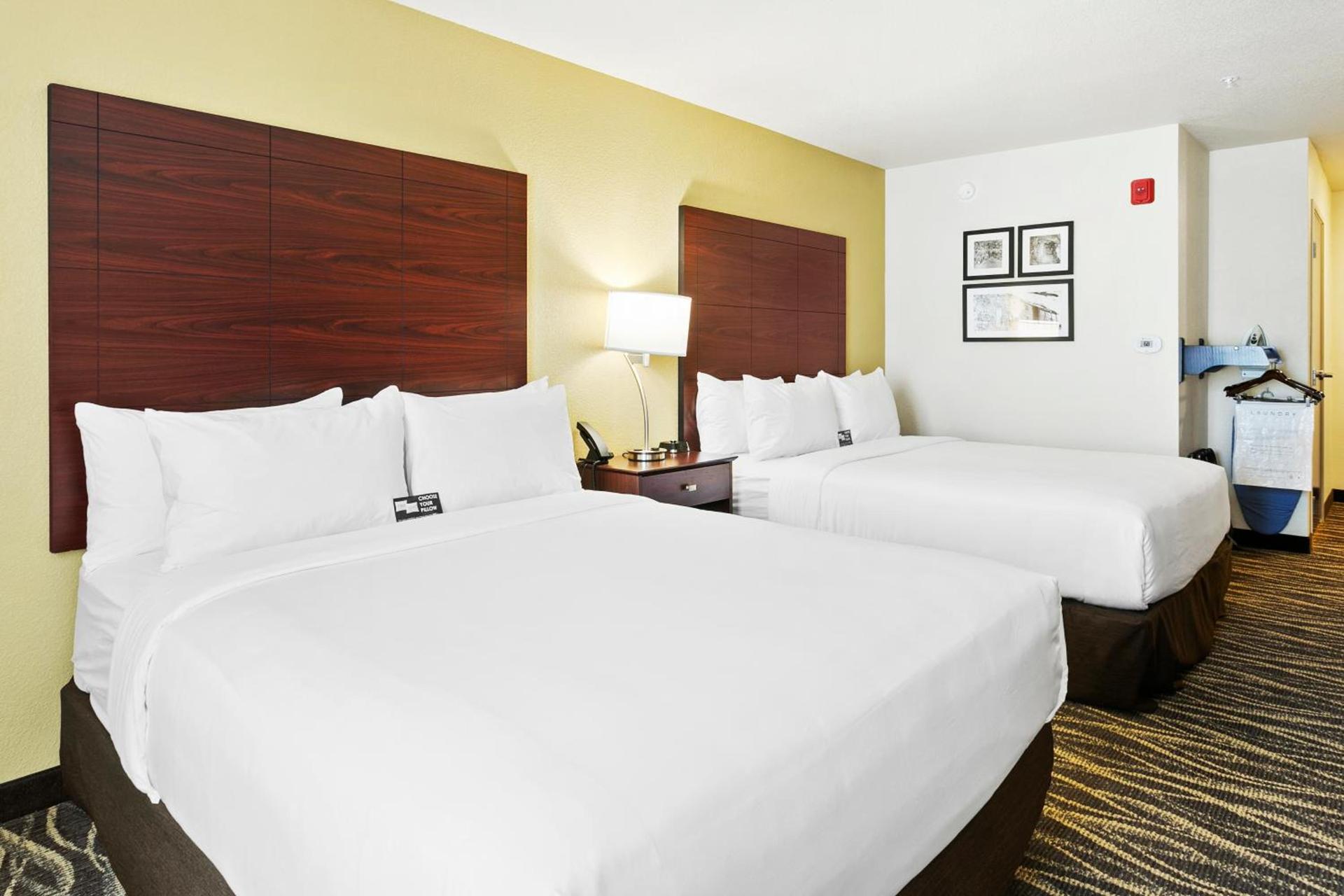 Cobblestone Hotel & Suites - Wickenburg photo 91
