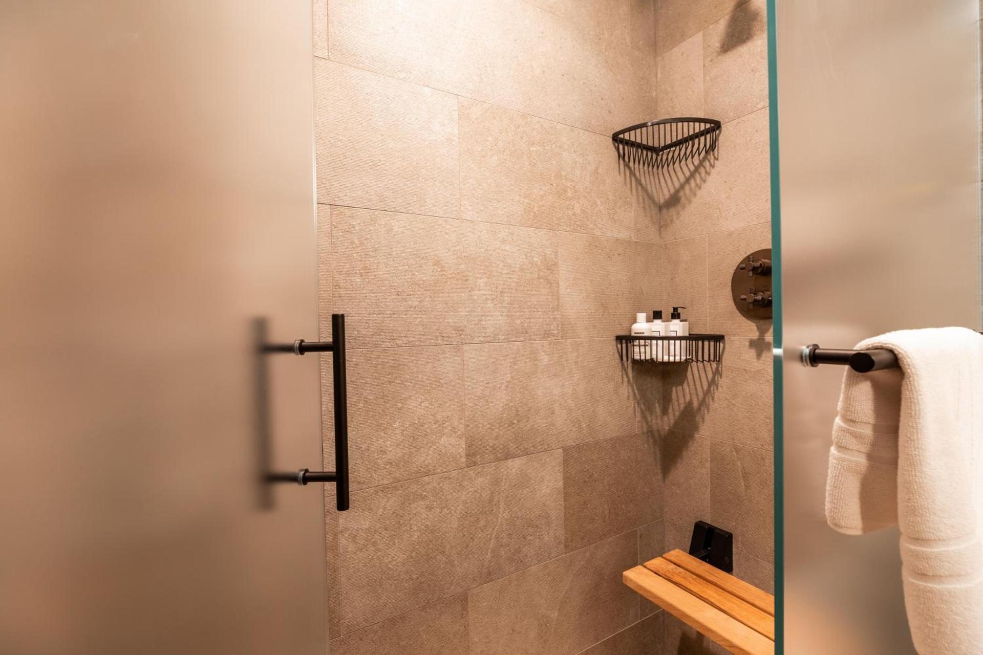 Lodge at Vail Condominiums photo 81