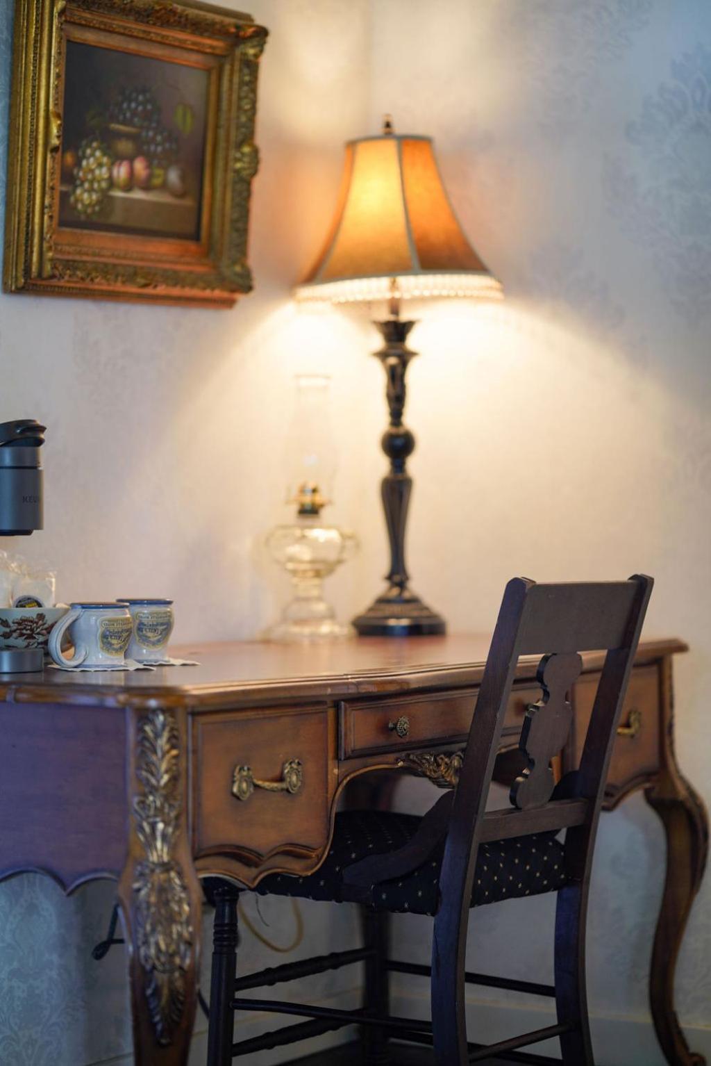 Weaverville Hotel photo 96