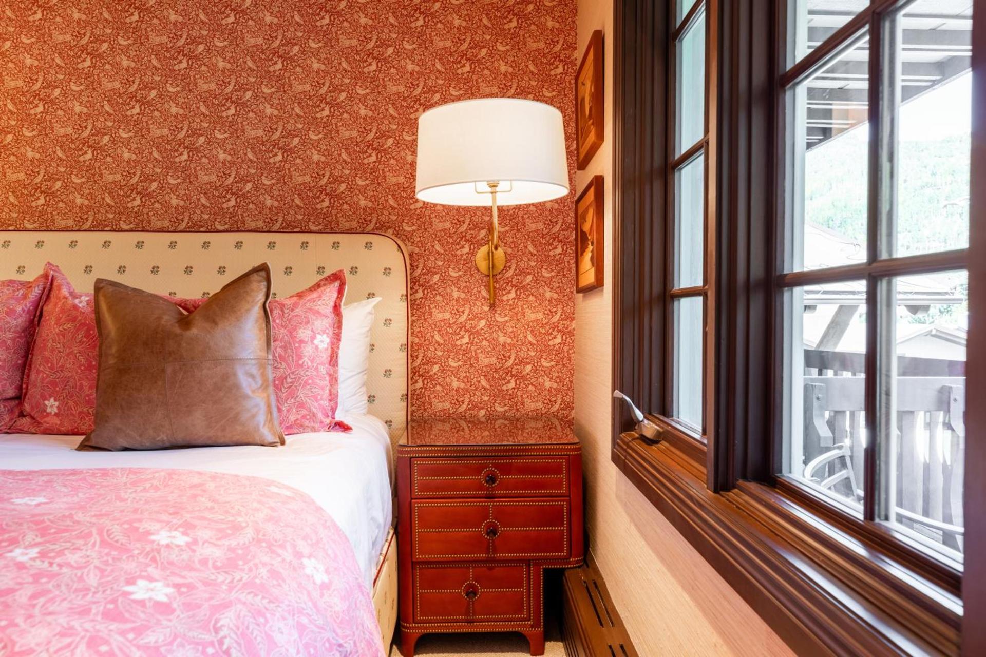 Lodge at Vail Condominiums photo 9