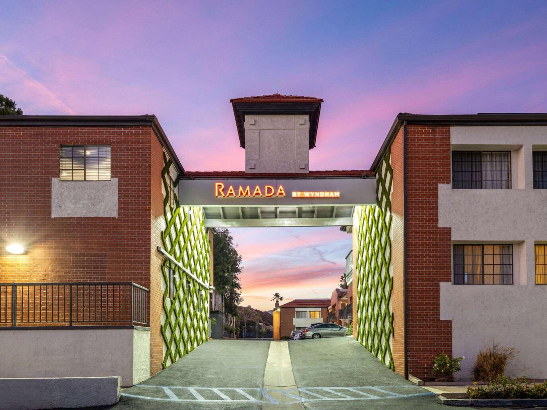 Ramada by Wyndham San Diego Poway Miramar photo 6