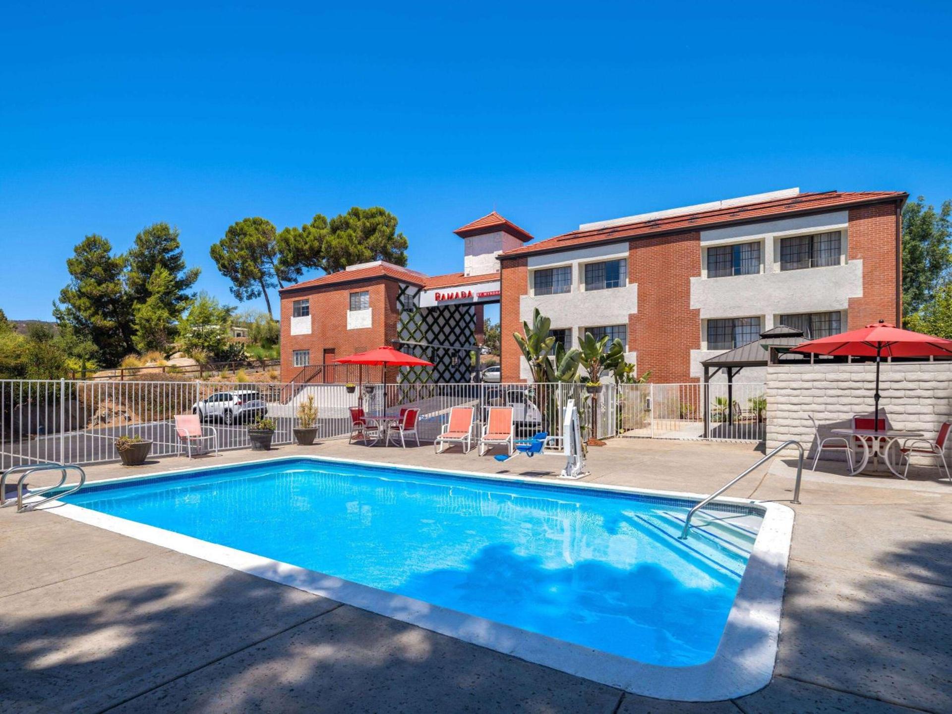 Ramada by Wyndham San Diego Poway Miramar photo 2