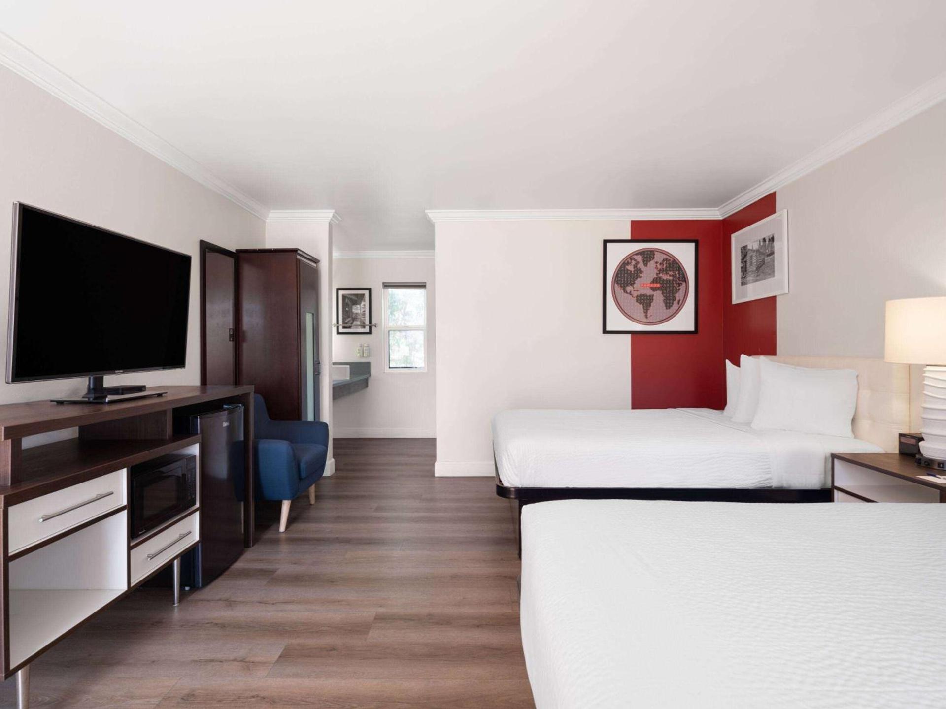 Ramada by Wyndham San Diego Poway Miramar photo 21