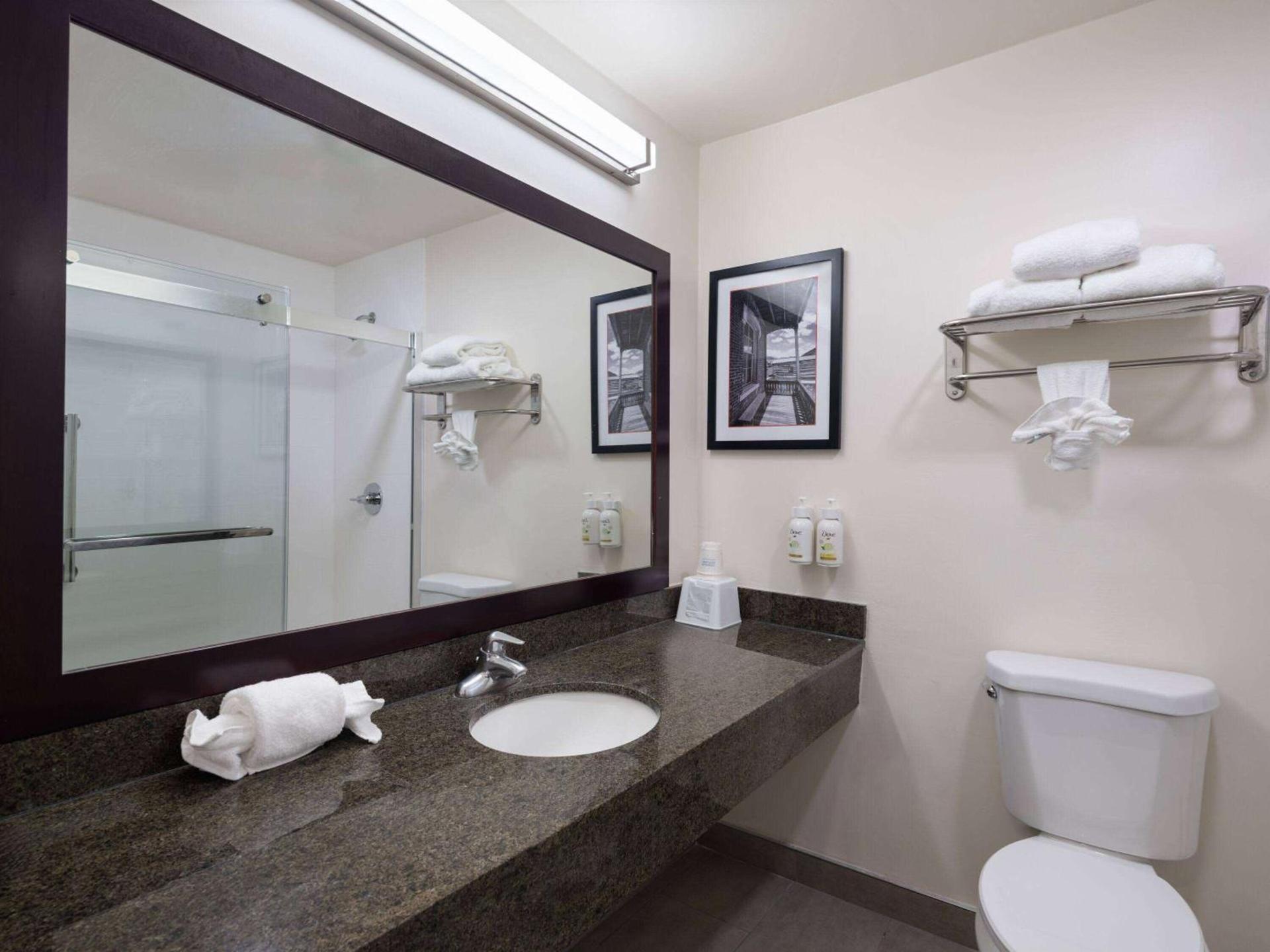 Ramada by Wyndham San Diego Poway Miramar photo 24