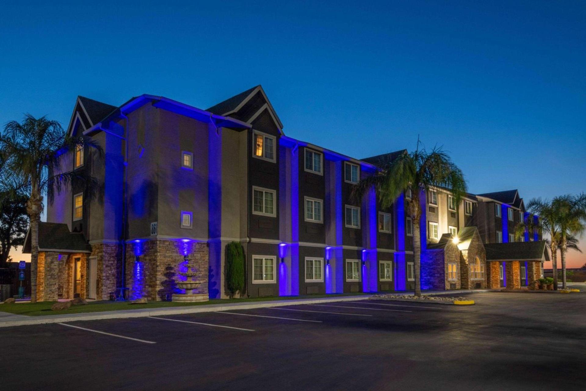 Microtel Inn & Suites by Wyndham Tracy photo 6