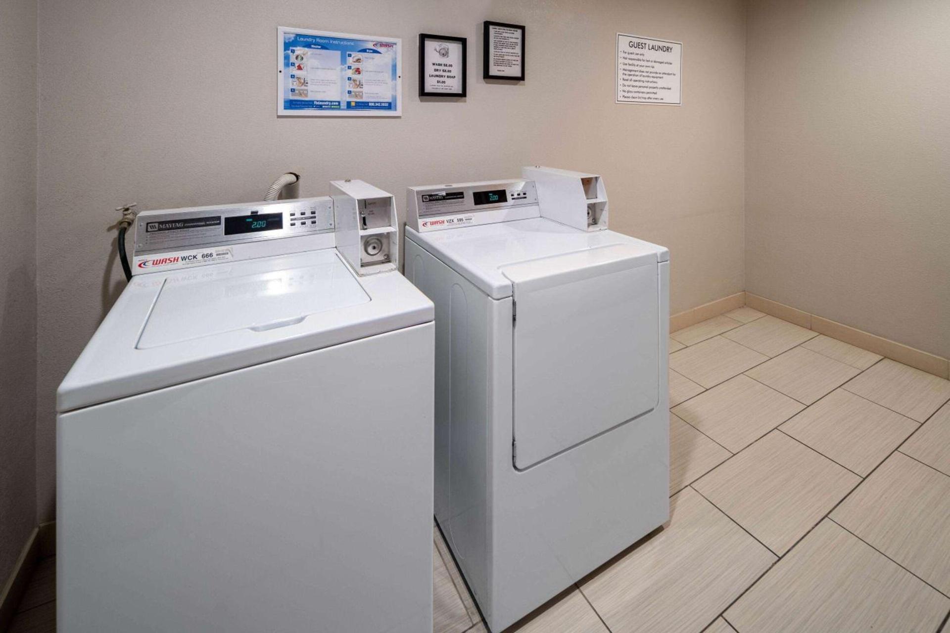 Microtel Inn & Suites by Wyndham Tracy photo 45