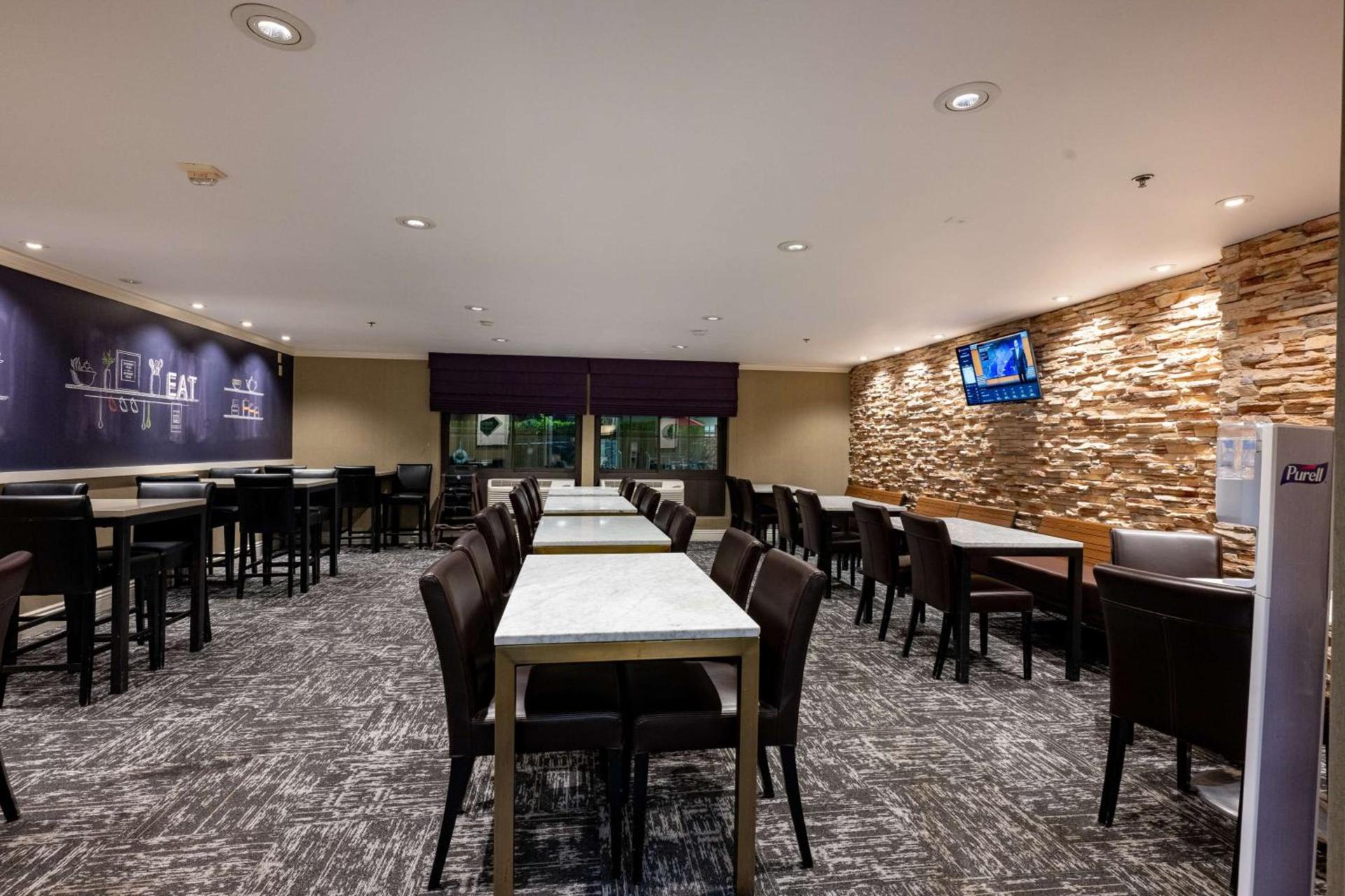 Hampton Inn by Hilton San Diego - Kearny Mesa photo 8