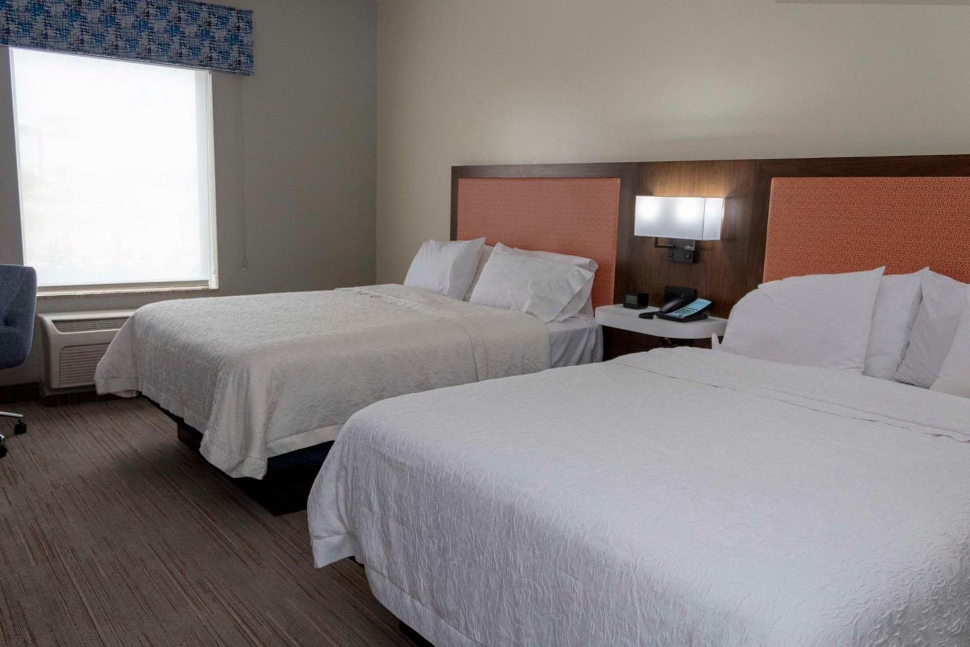 Hampton Inn & Suites Riverton photo 18