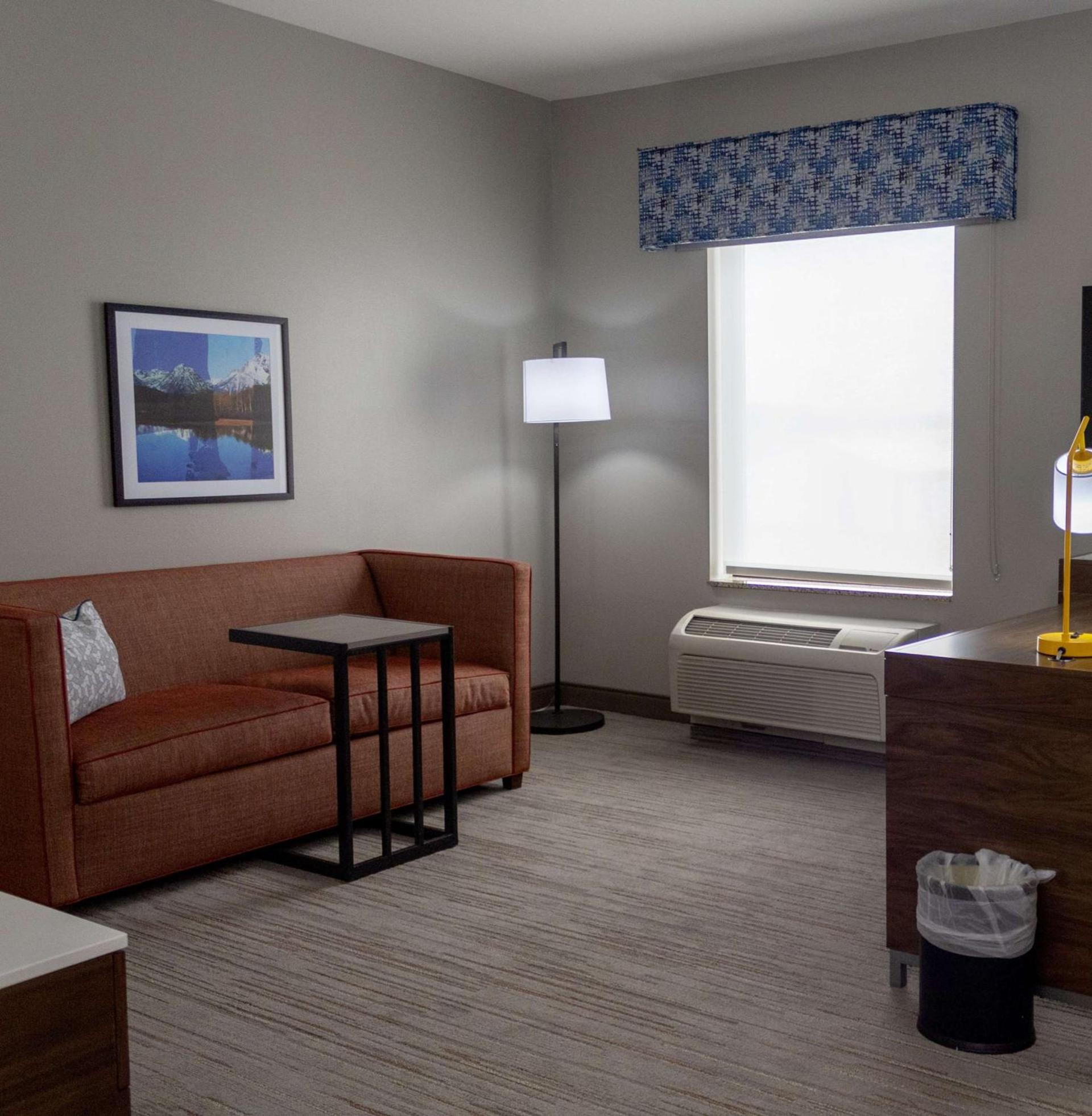 Hampton Inn & Suites Riverton photo 44