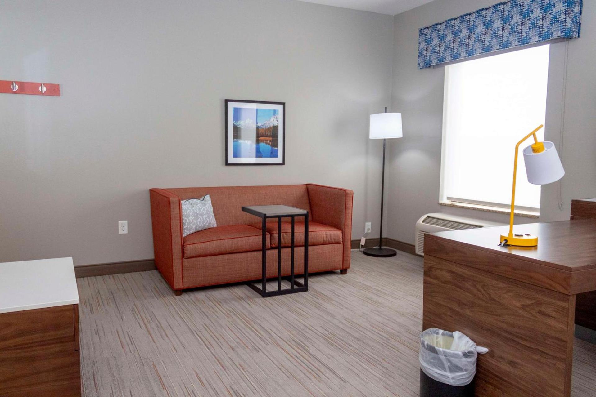 Hampton Inn & Suites Riverton photo 24