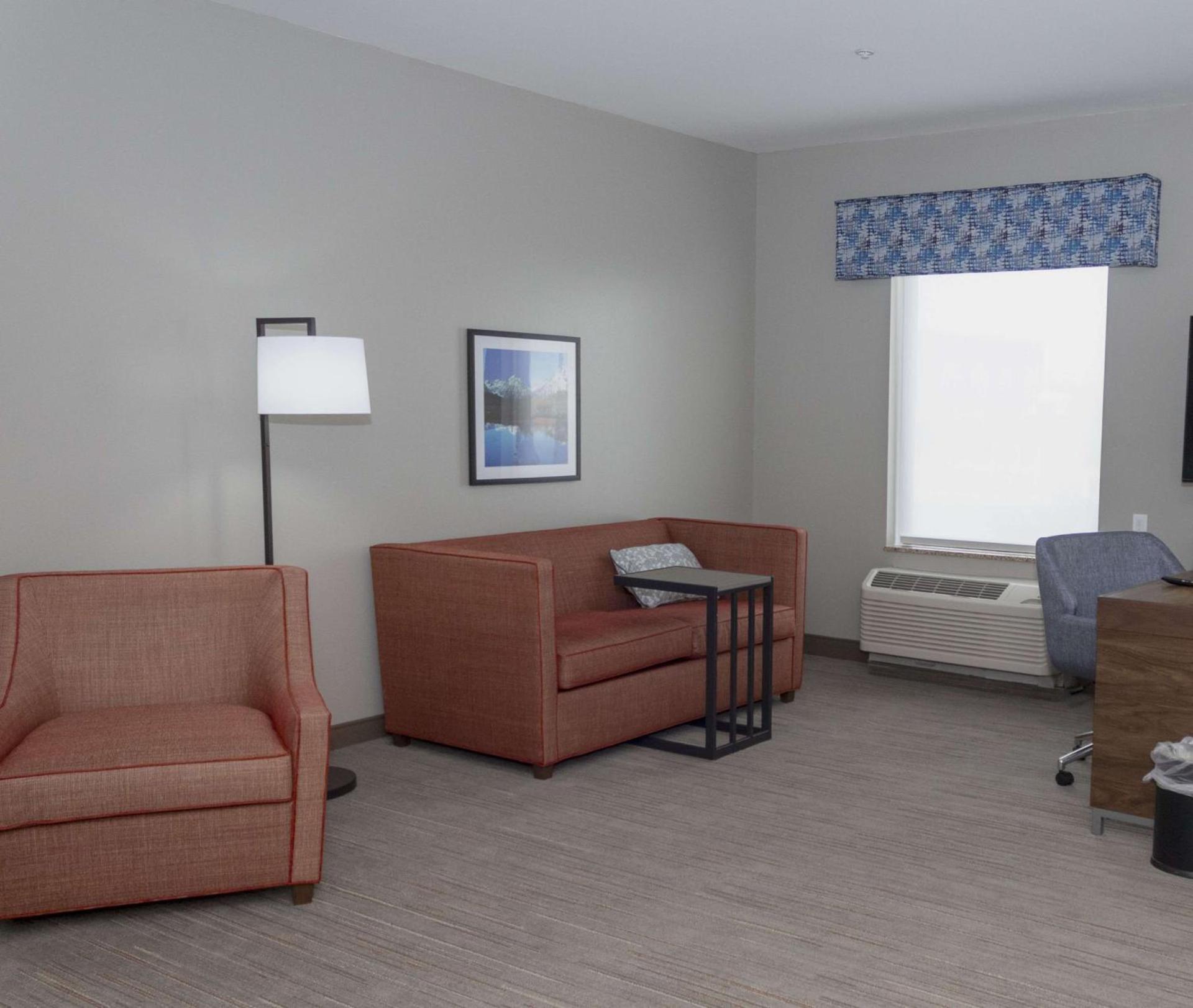 Hampton Inn & Suites Riverton photo 20