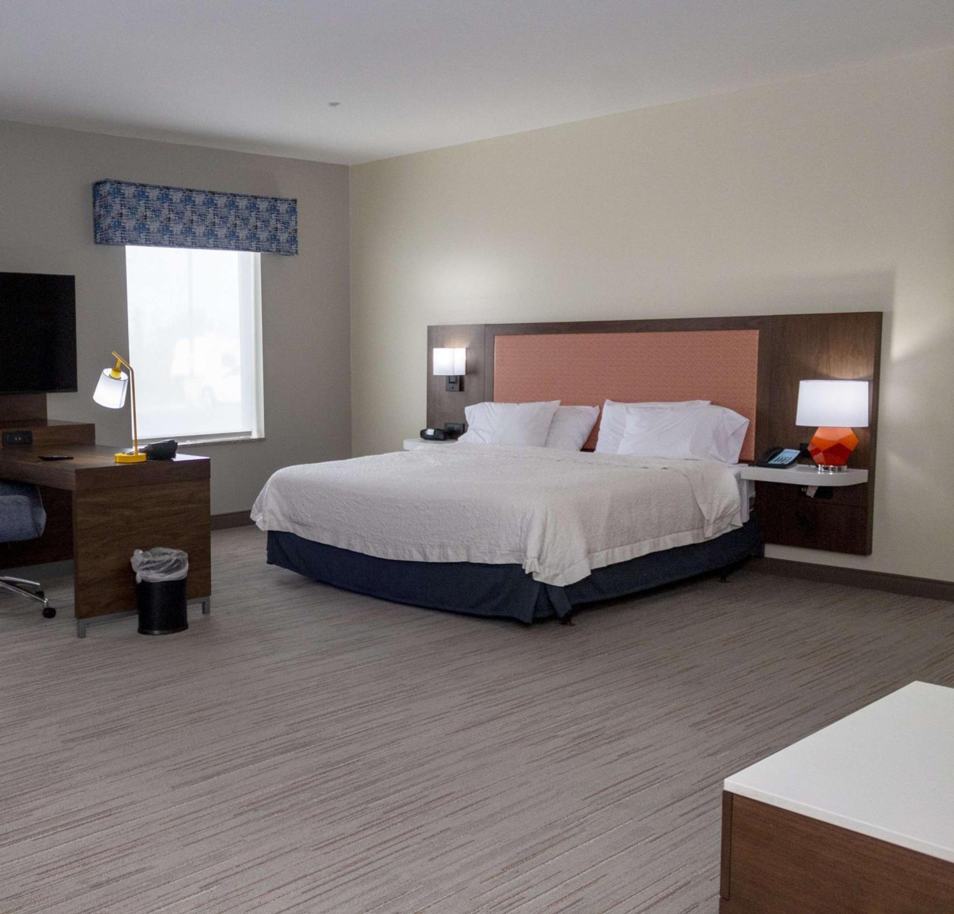 Hampton Inn & Suites Riverton photo 45