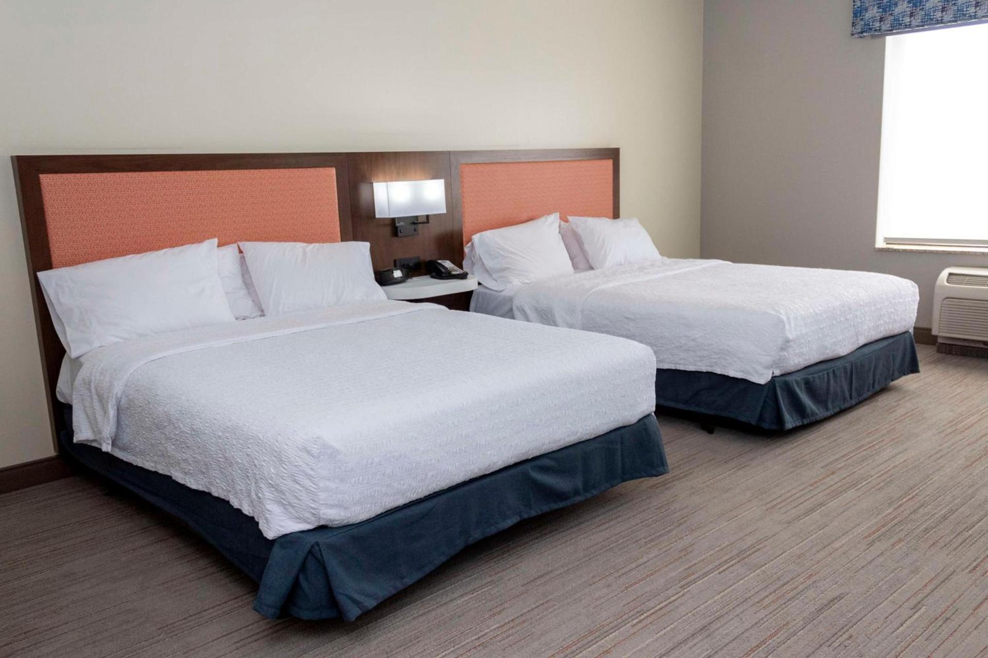 Hampton Inn & Suites Riverton photo 16