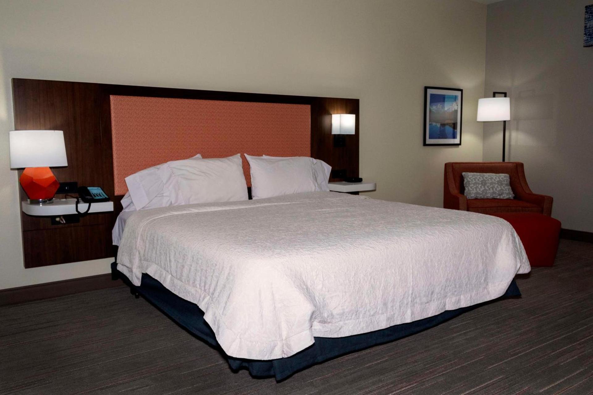 Hampton Inn & Suites Riverton photo 41