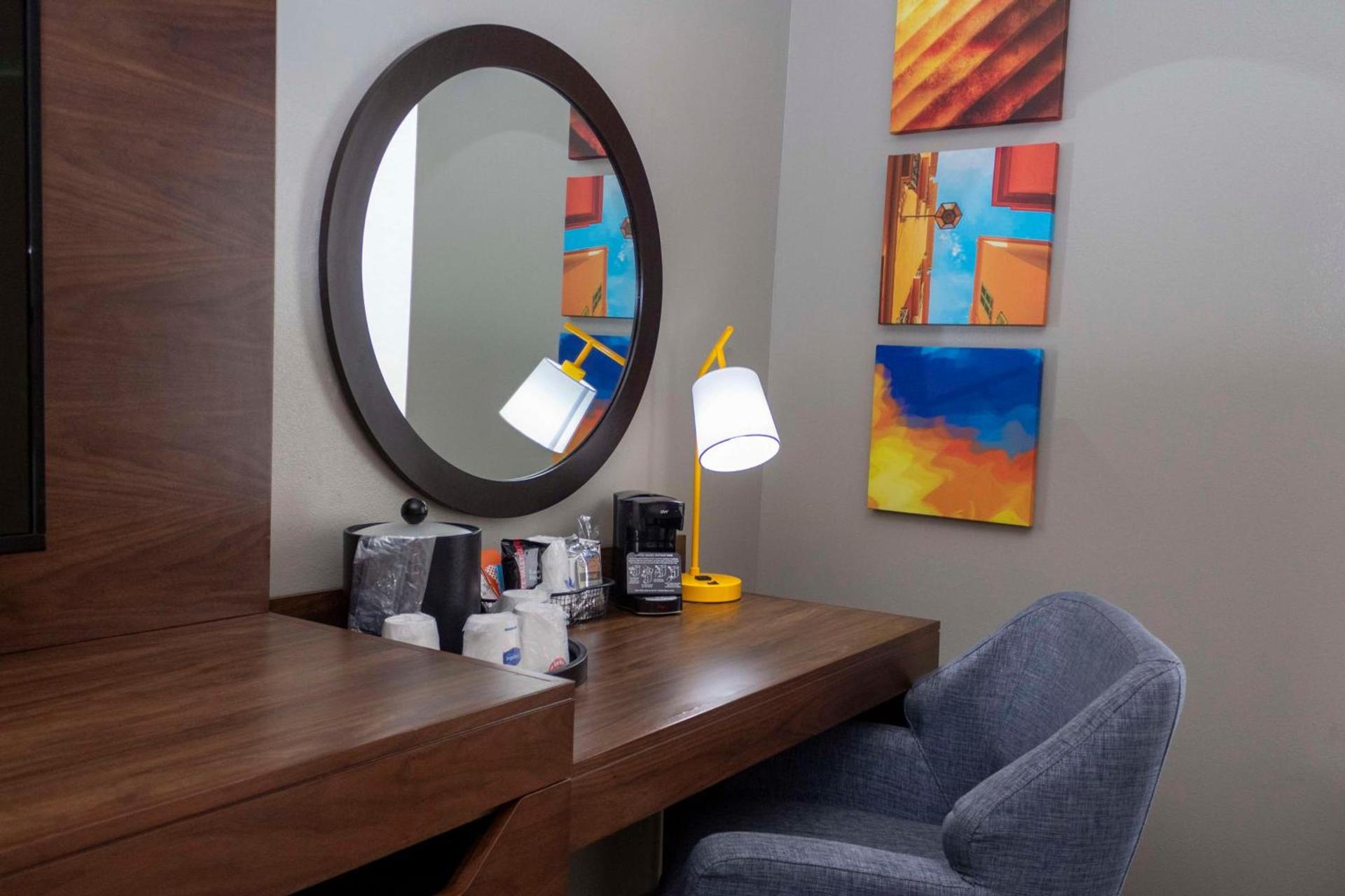 Hampton Inn & Suites Riverton photo 29