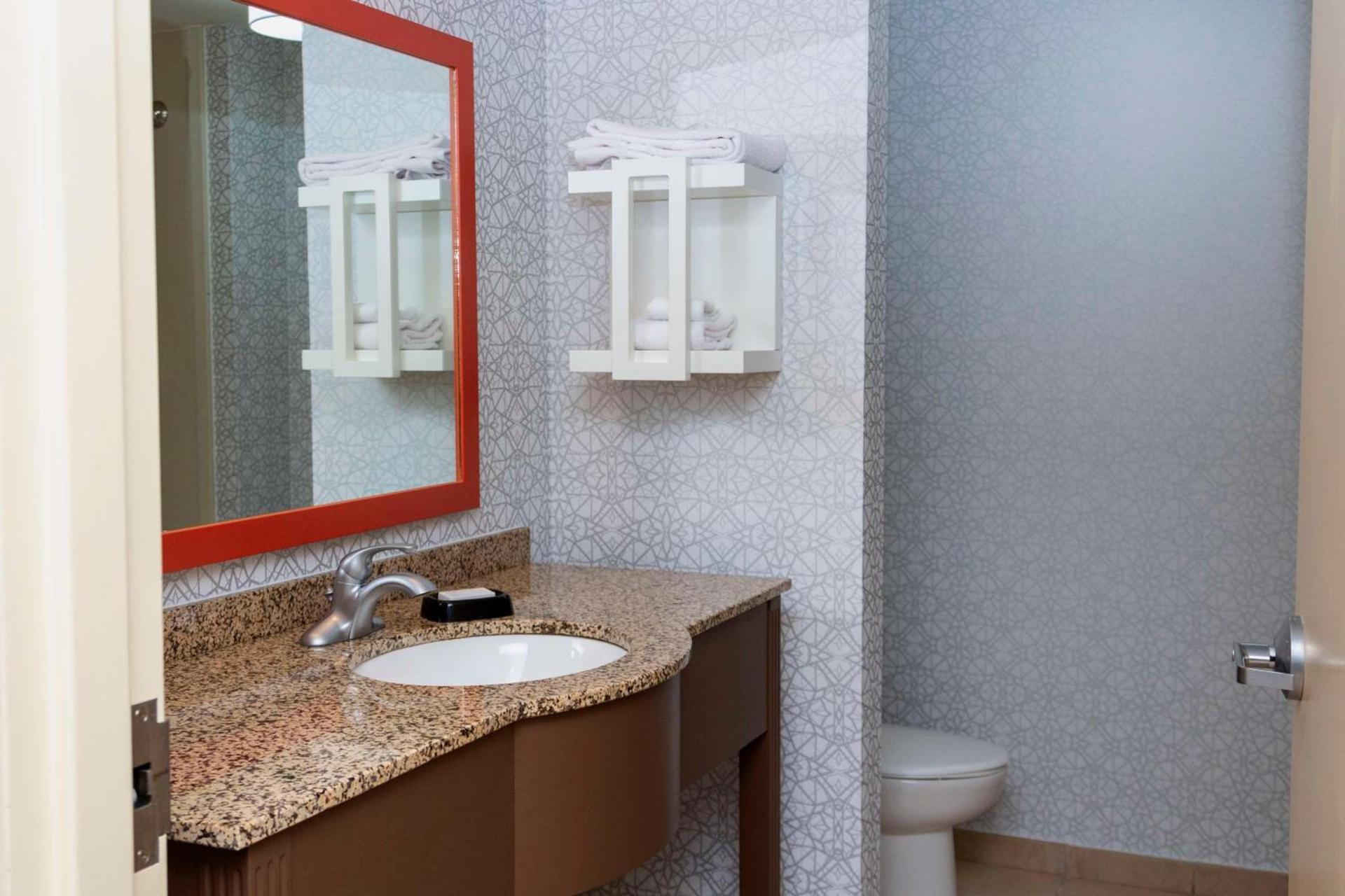 Hampton Inn & Suites Riverton photo 7