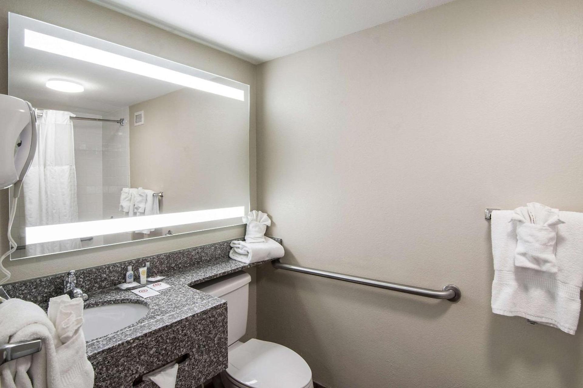 Comfort Inn Pensacola - University Area photo 8