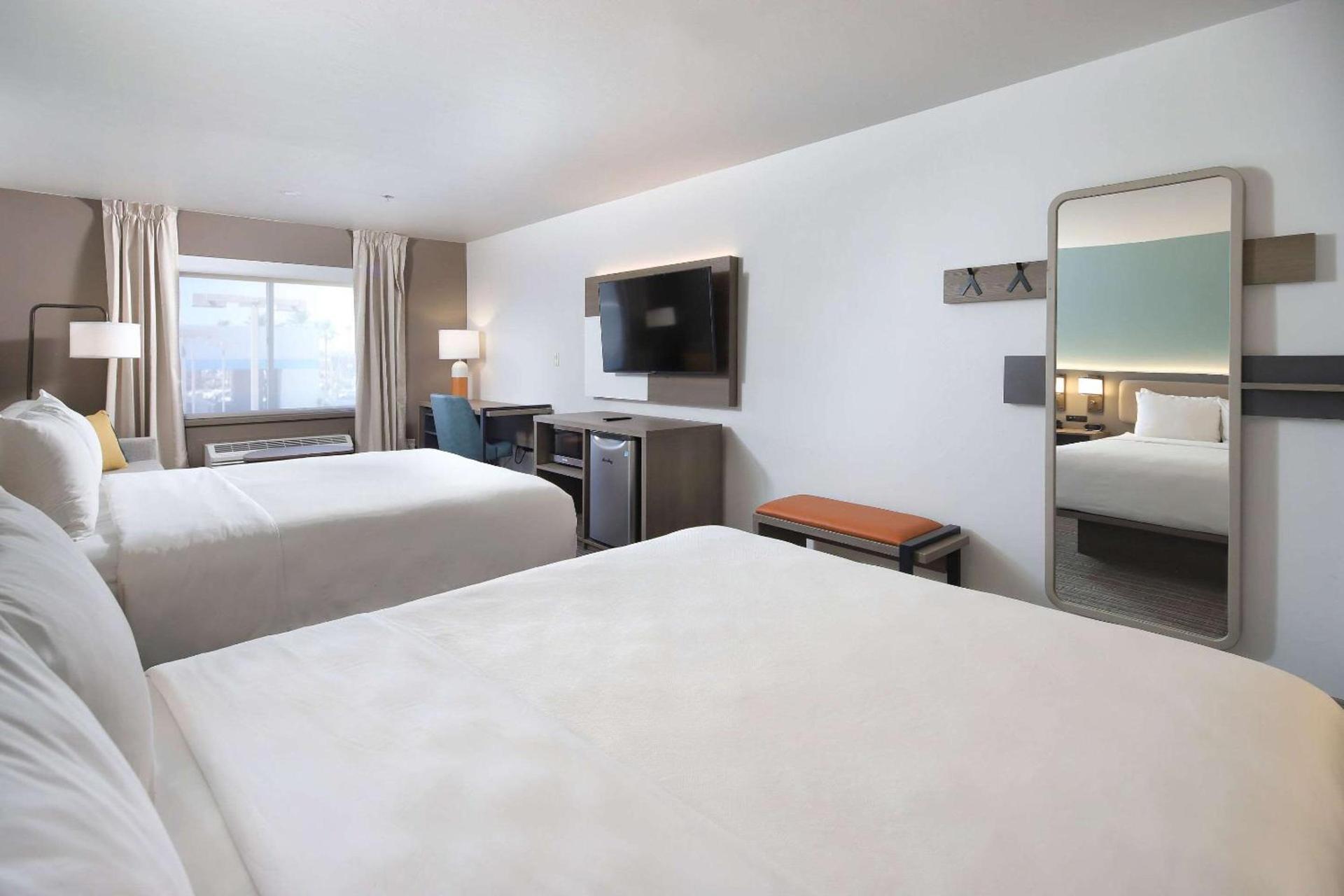 Comfort Suites at Tucson Mall photo 9