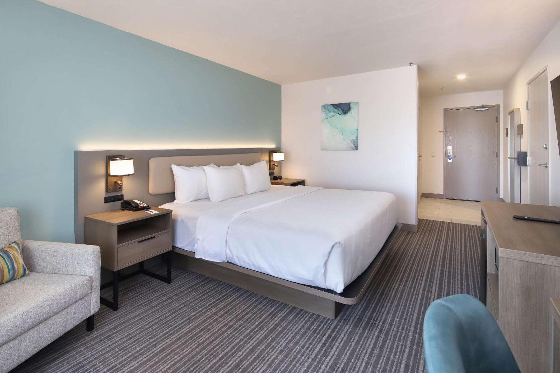 Comfort Suites at Tucson Mall photo 15