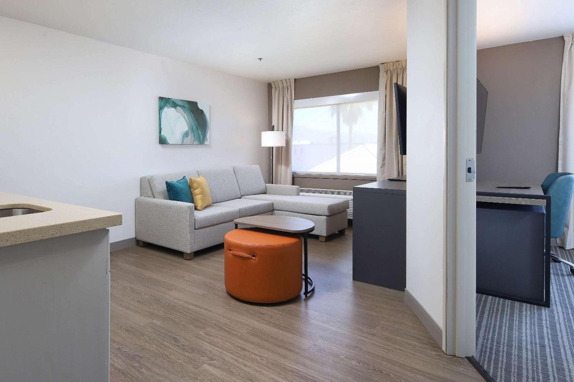 Comfort Suites at Tucson Mall photo 13