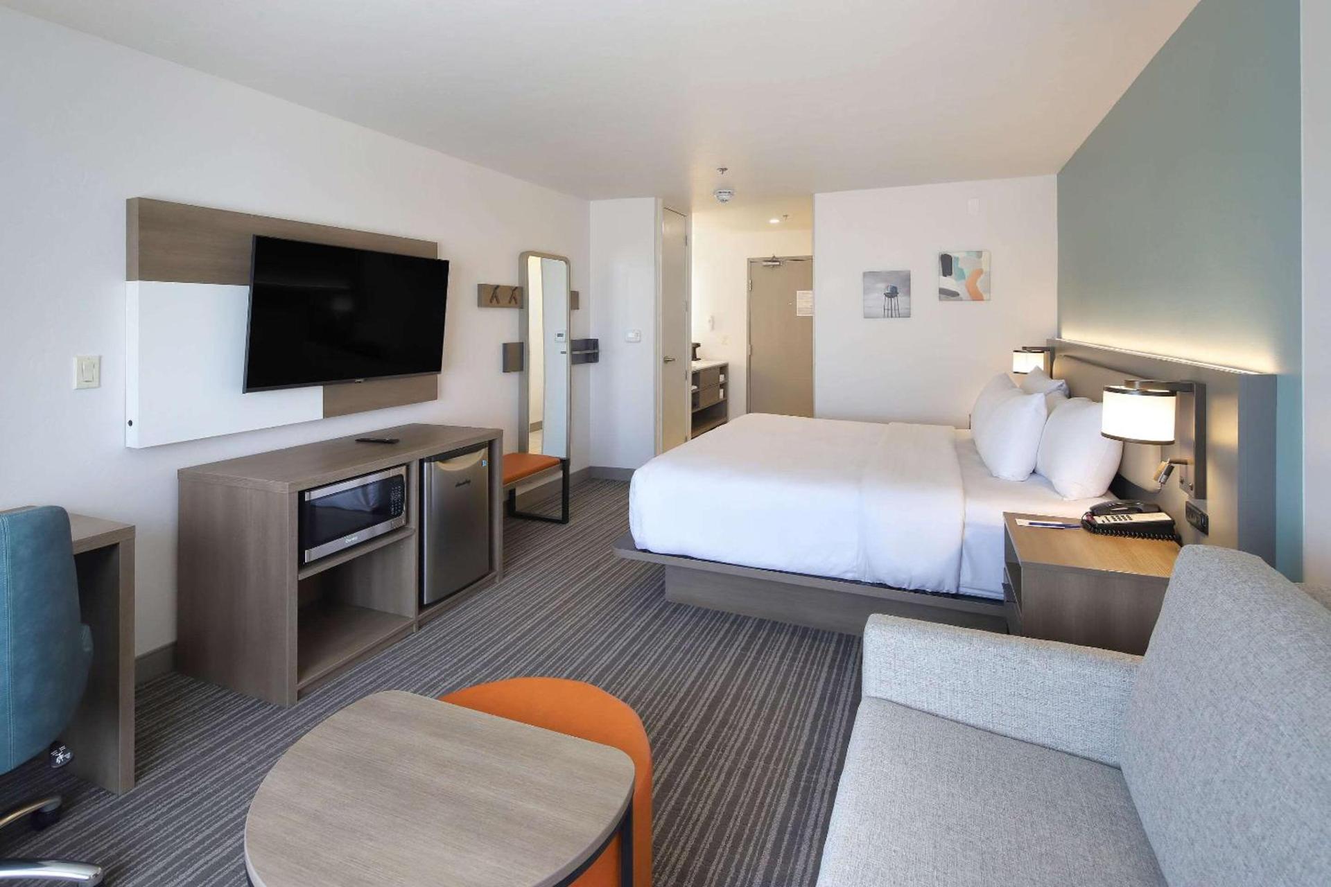 Comfort Suites at Tucson Mall photo 11
