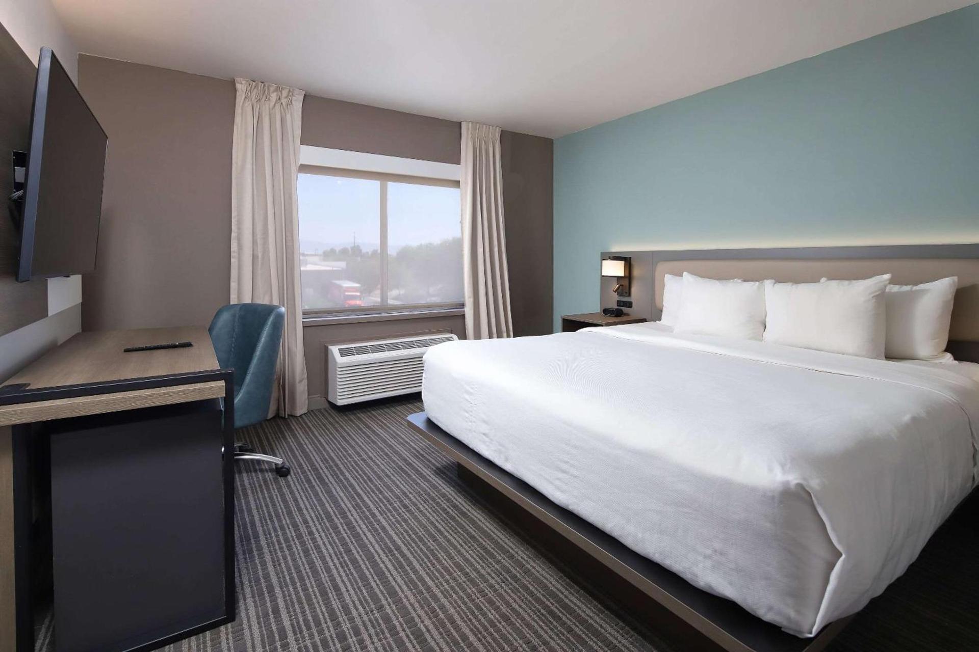 Comfort Suites at Tucson Mall photo 12