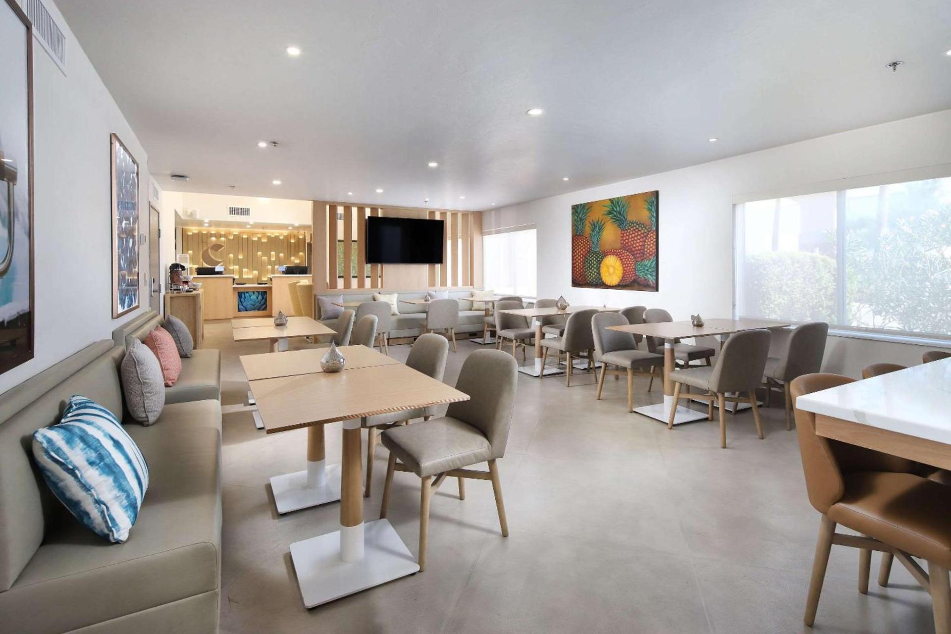 Comfort Suites at Tucson Mall photo 19