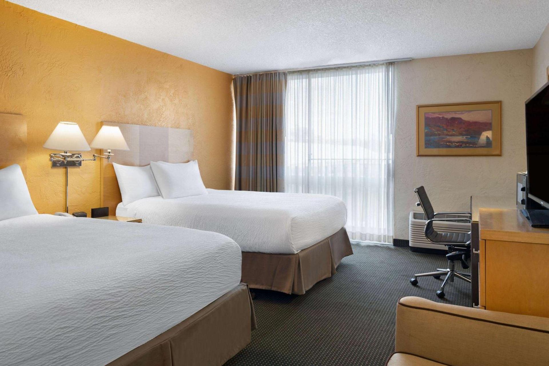 Ramada by Wyndham Tucson photo 16