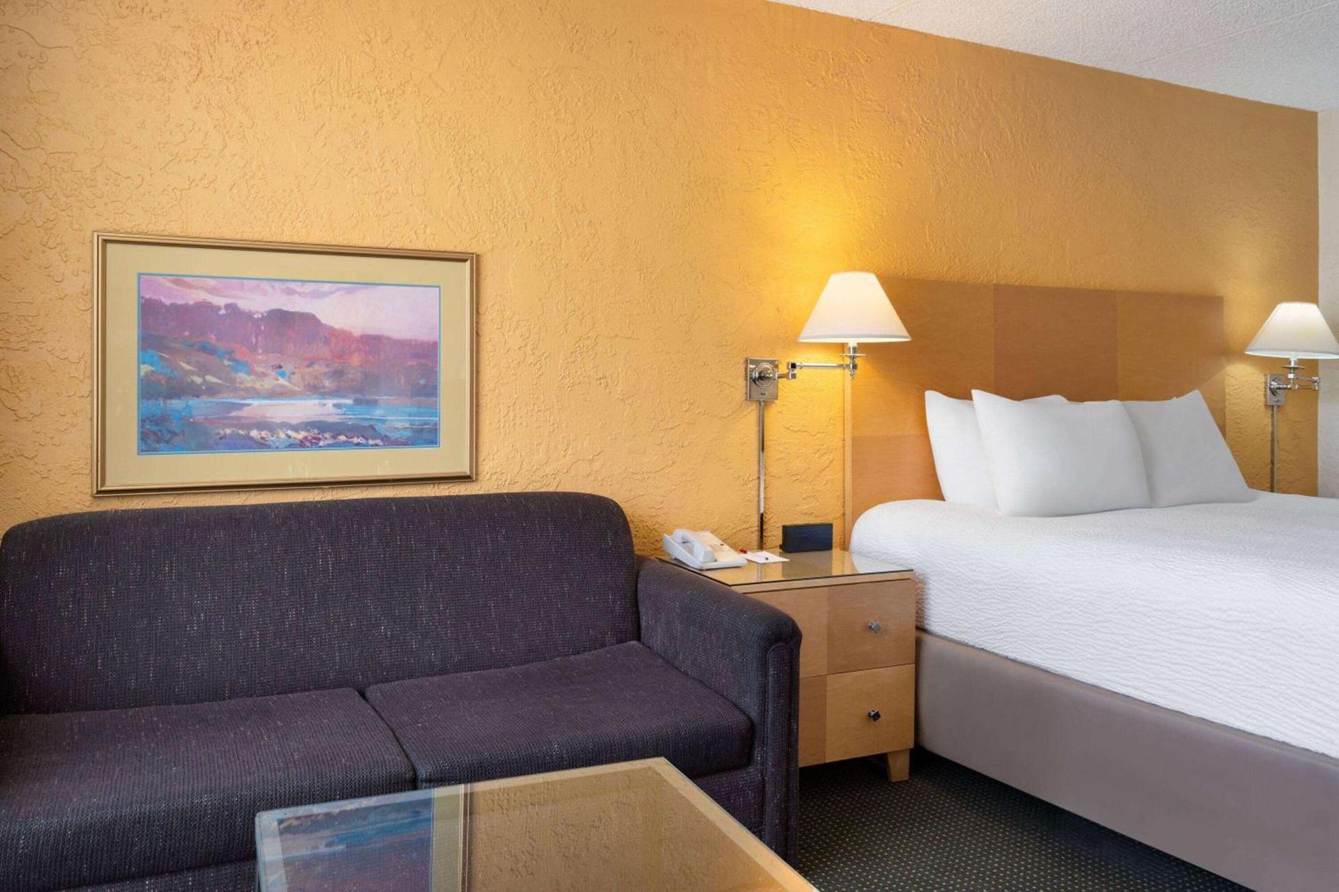 Ramada by Wyndham Tucson photo 18
