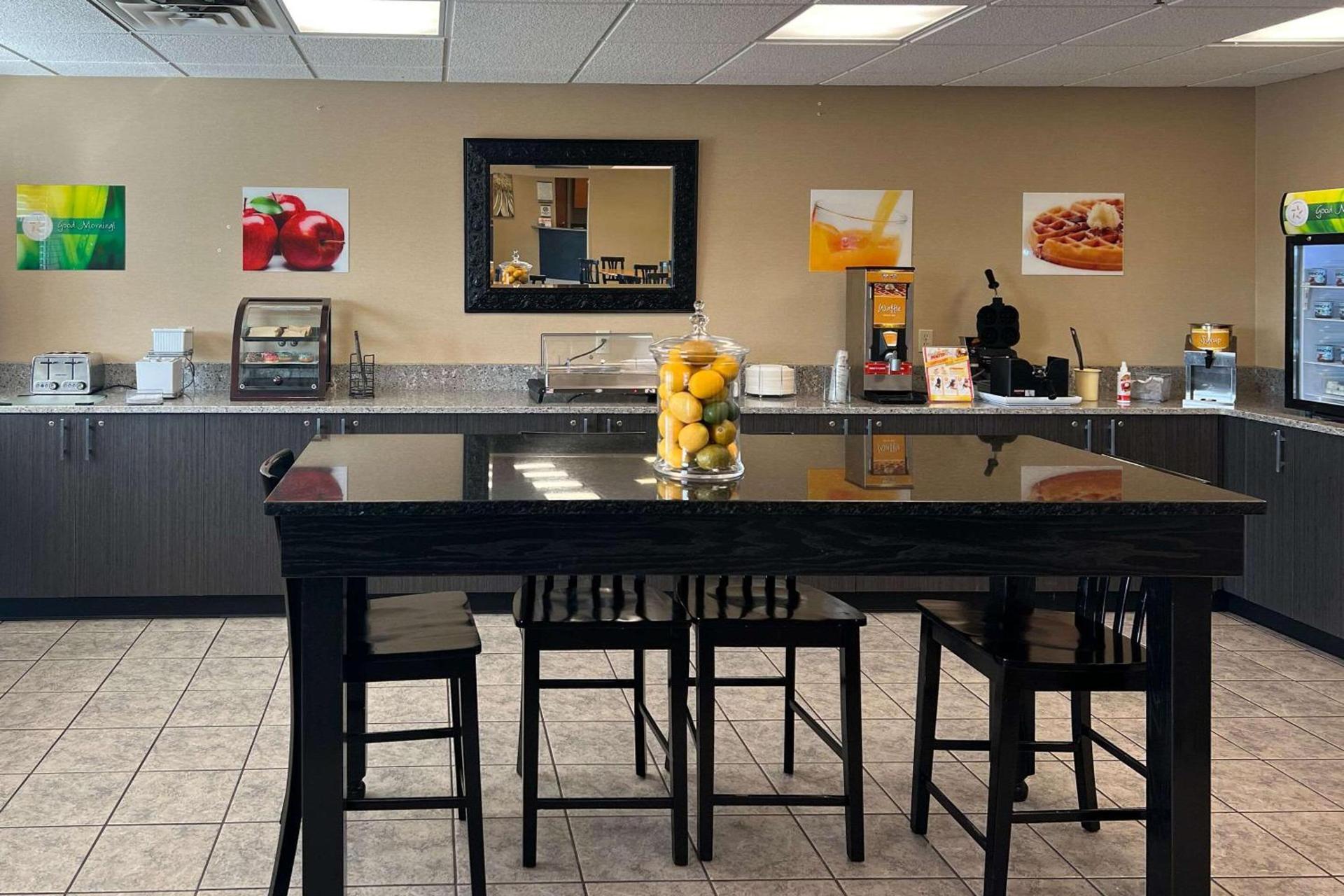 Quality Inn Huntington University Area photo 5