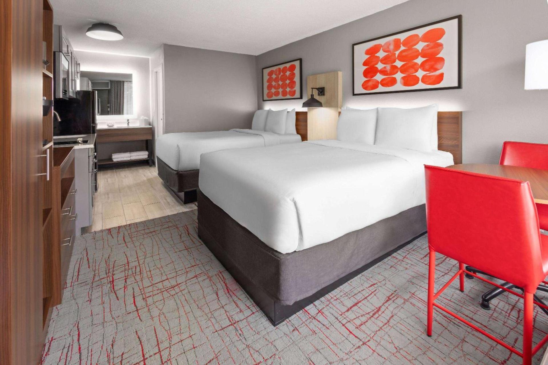 Hawthorn Extended Stay by Wyndham Columbia-Ft Jackson photo 11