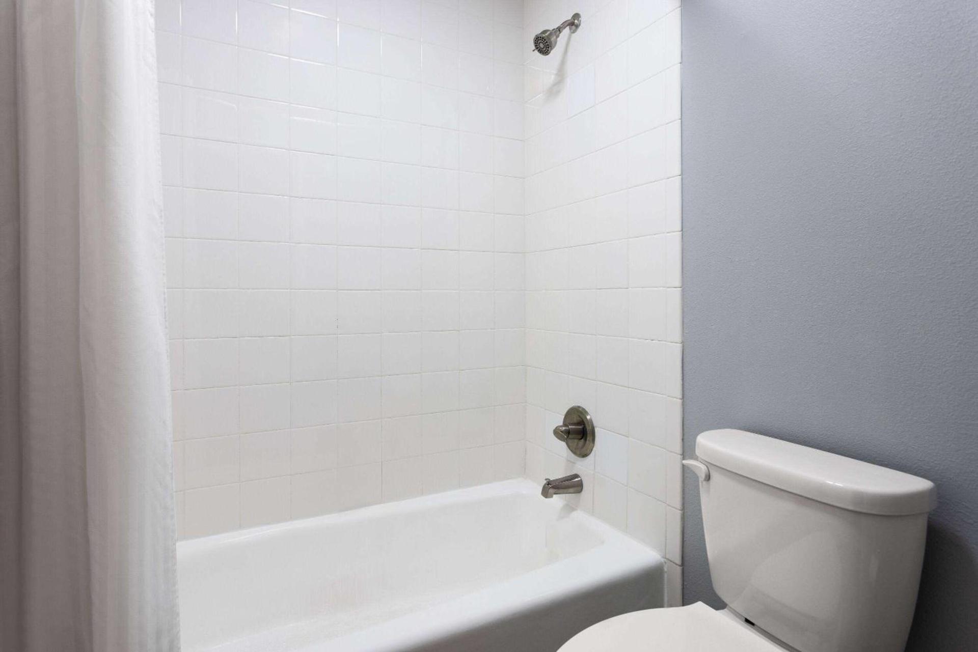 Hawthorn Extended Stay by Wyndham Columbia-Ft Jackson photo 27