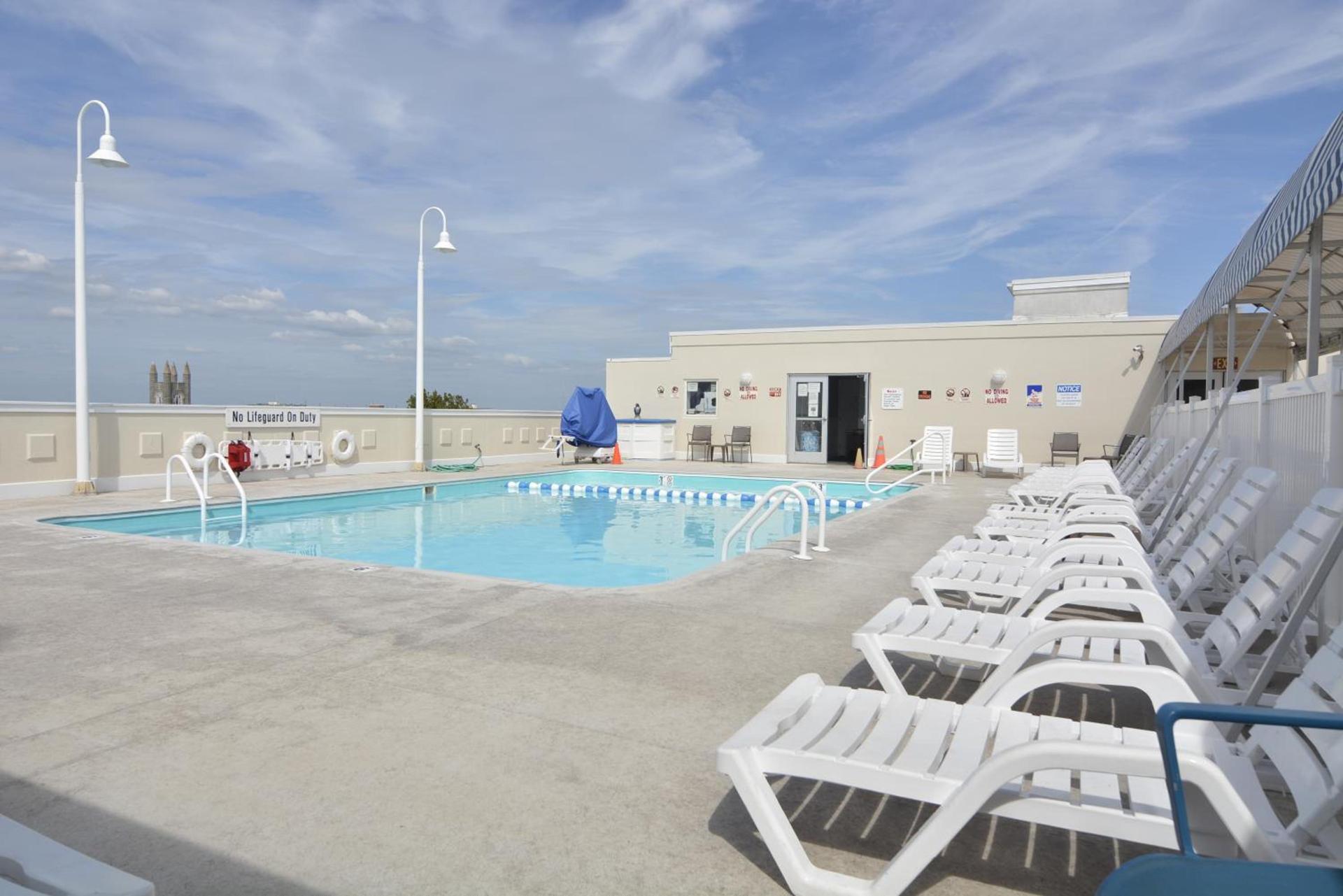 Biscayne Suites photo 4
