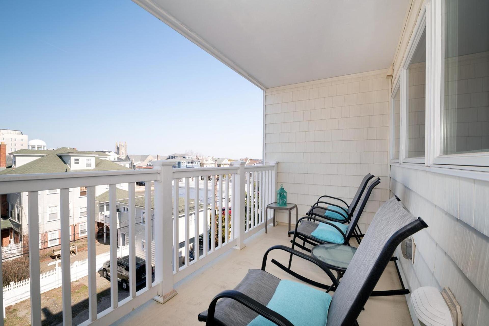 Biscayne Suites photo 24
