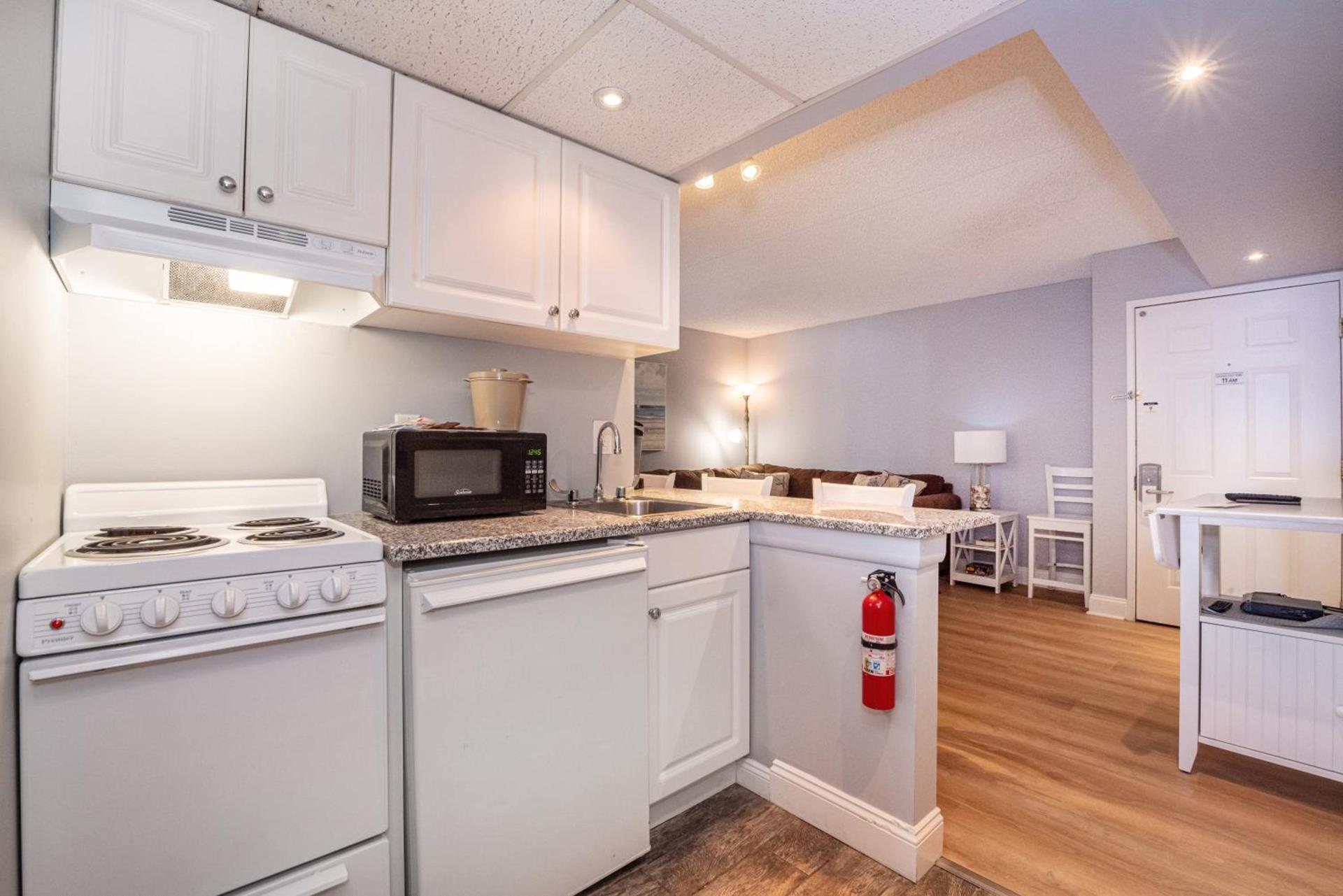 Biscayne Suites photo 27