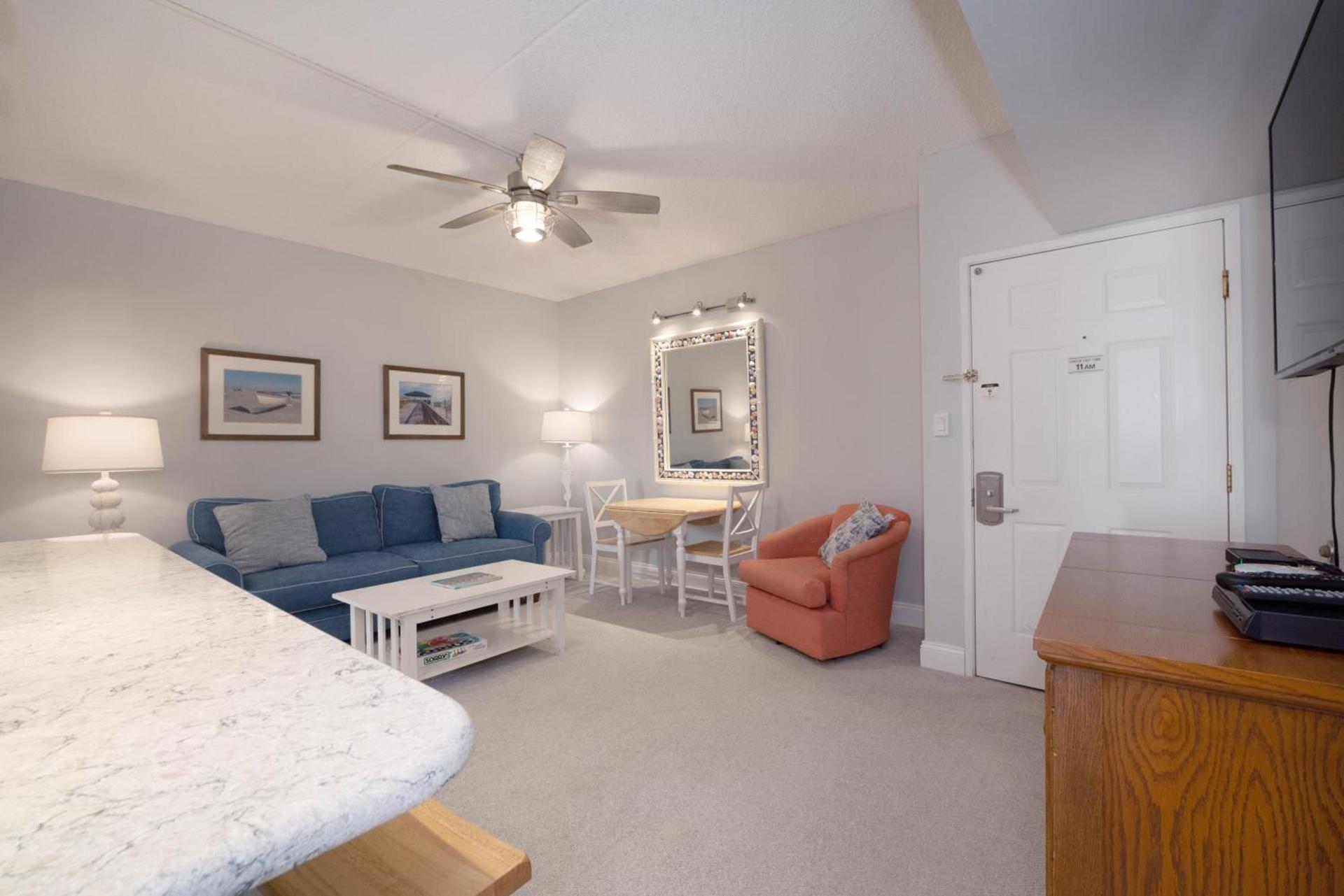 Biscayne Suites photo 36