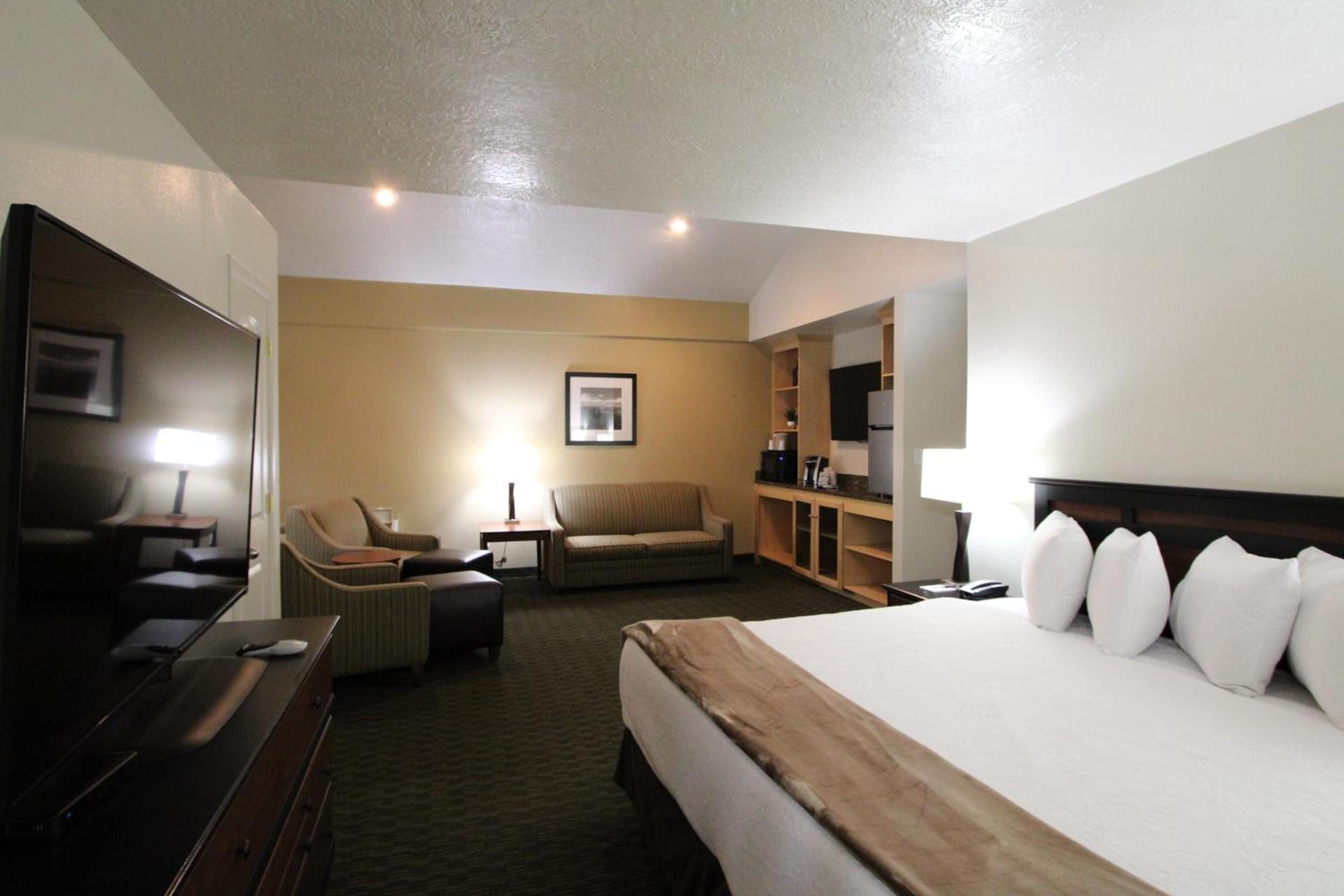 Dinosaur Inn & Suites photo 16