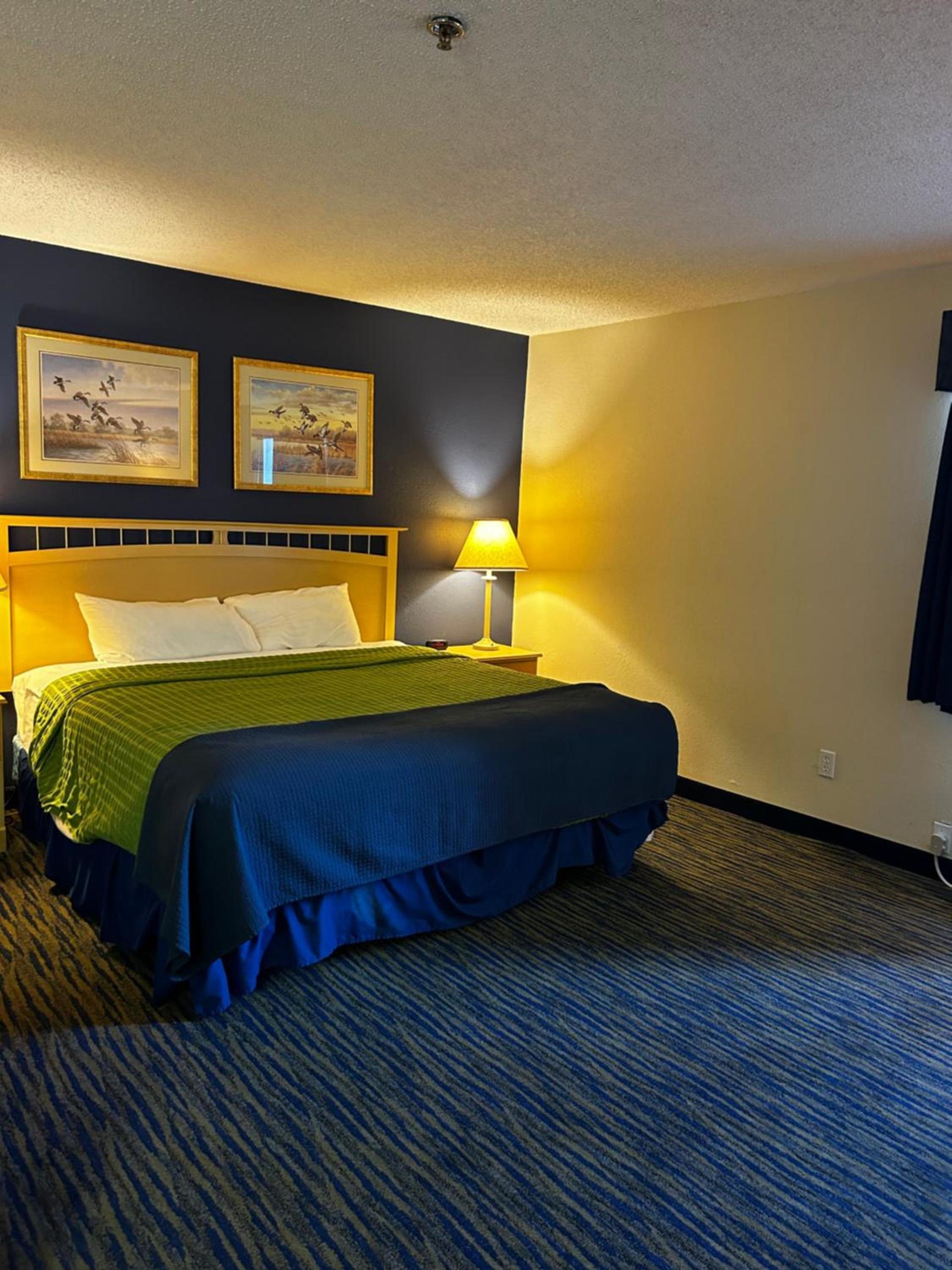 Ameristay Inn & Suites photo 5