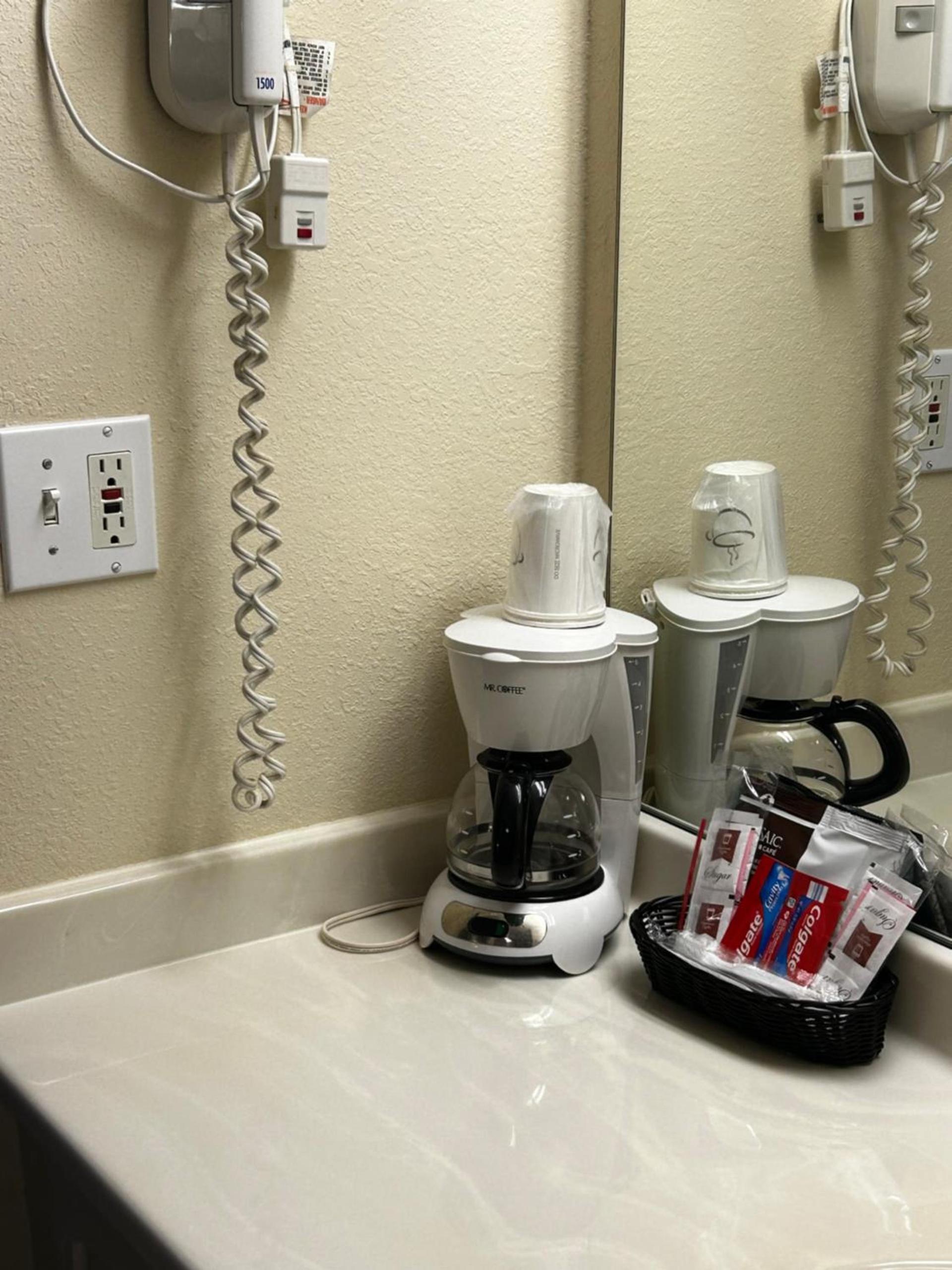 Ameristay Inn & Suites photo 10