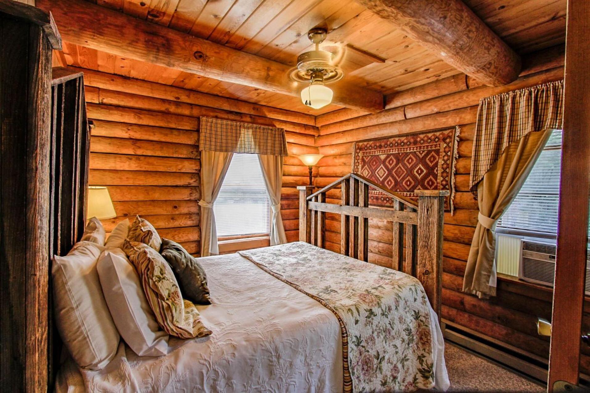 Mountainaire Inn and Log Cabins photo 54
