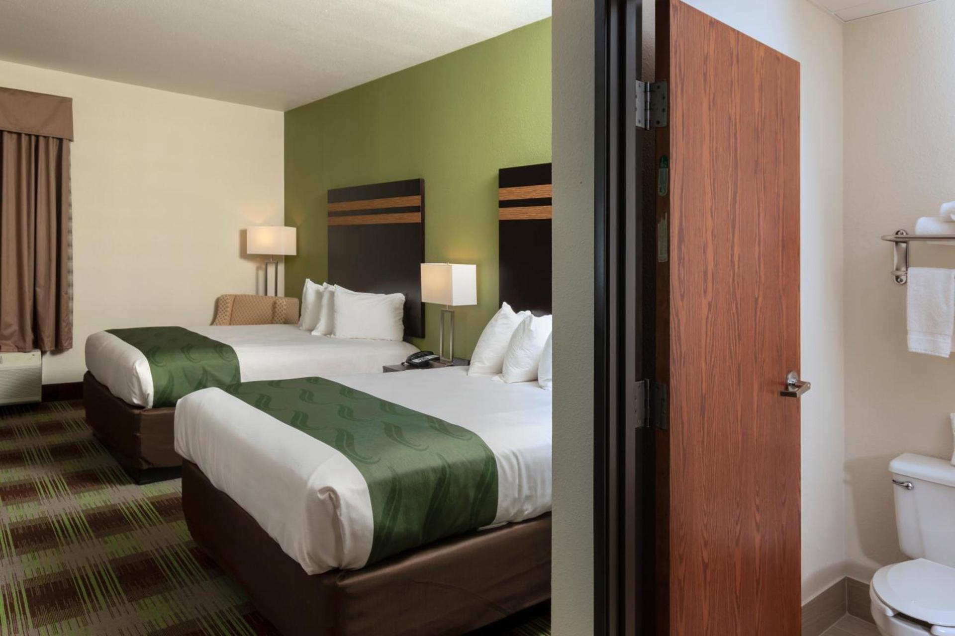 Quality Inn & Suites Mount Vernon photo 9