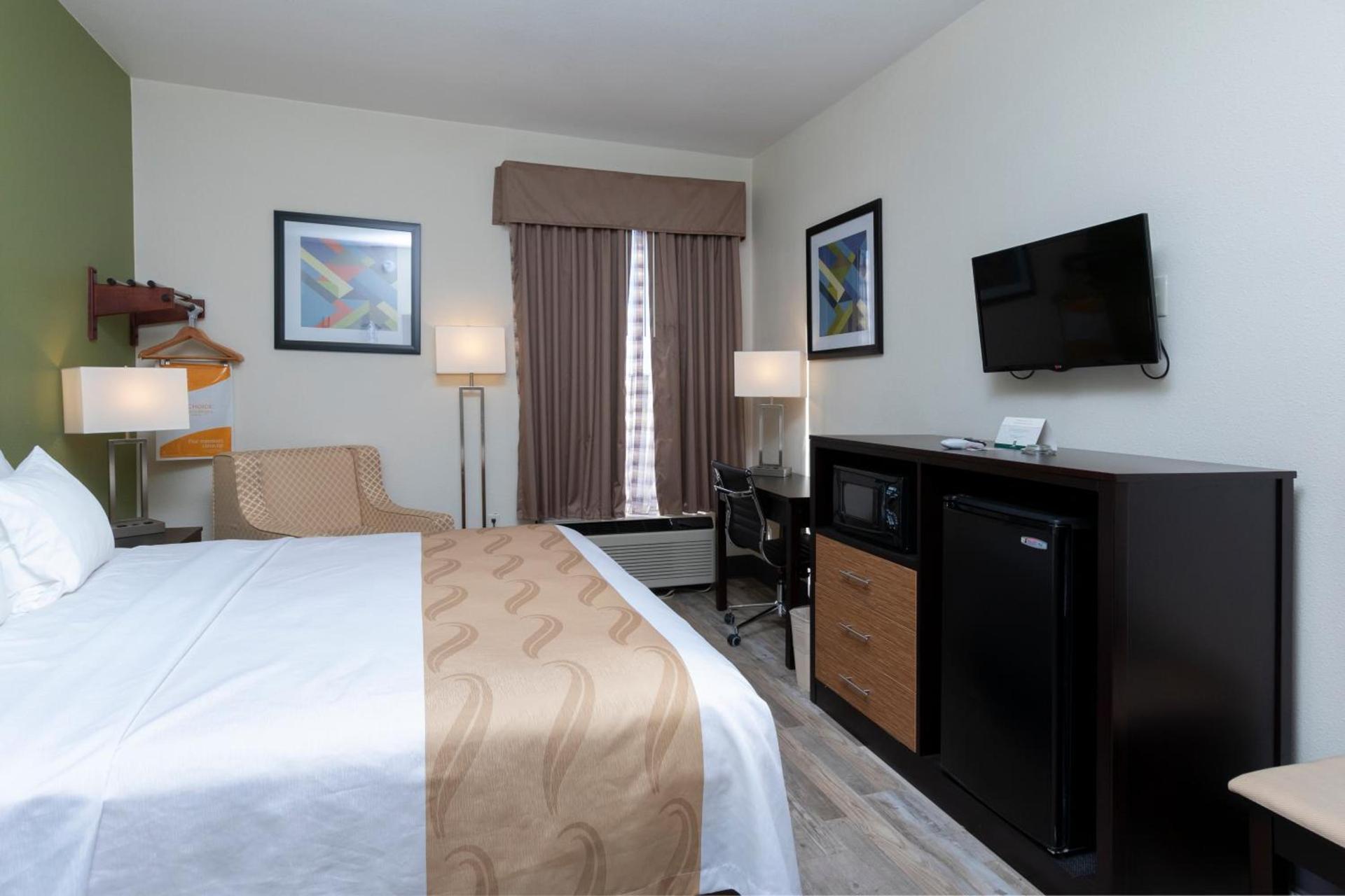Quality Inn & Suites Mount Vernon photo 18