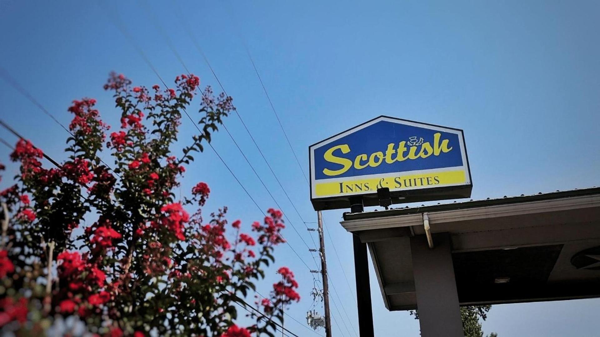 Scottish Inns & Suites Shenandoah Woodlands Mall photo 13