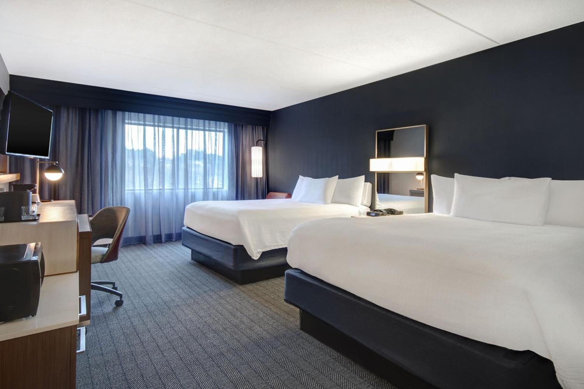 Courtyard by Marriott State College photo 16