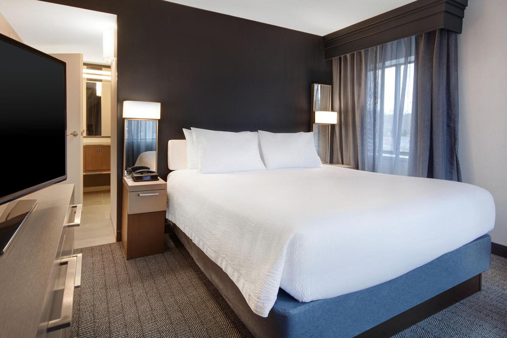 Courtyard by Marriott State College photo 21