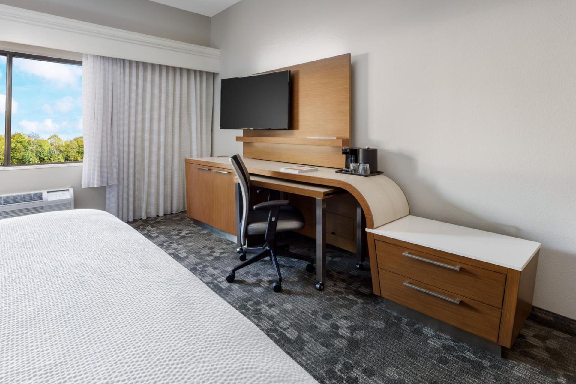 Courtyard by Marriott Palmdale photo 19